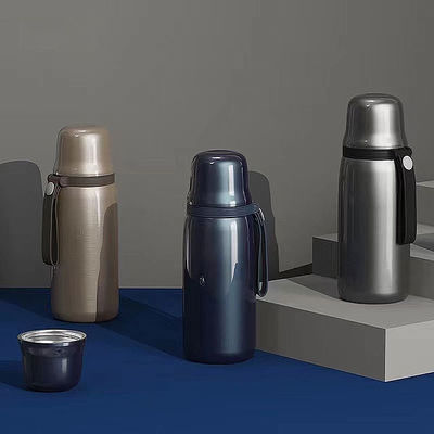 Botellas de agua deportiva personalizadas de acero inoxidable con filtro Mantenga su bebida fría y limpia