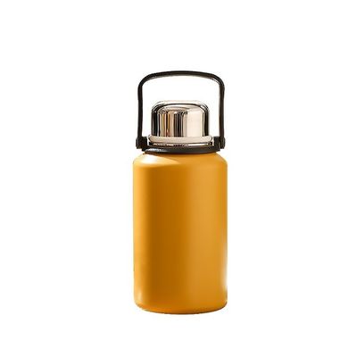 Botella de agua de acero inoxidable para bebidas calientes y frías