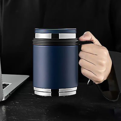 Taza de viaje de acero inoxidable de doble pared para todas las estaciones con ventaja de mango portátil