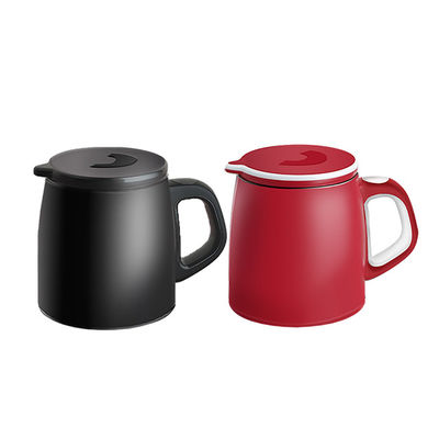 Taza de viaje aislada a prueba de derrames de acero inoxidable estilo nórdico con mango