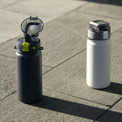 Sport 2023 Botella de agua aislada al vacío con 2 tapas Repleta de acero inoxidable 304