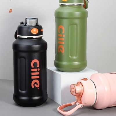 620 ml / 950 ml de capacidad Matte Man Bike Botella de agua aislada con tapa curva de acero inoxidable
