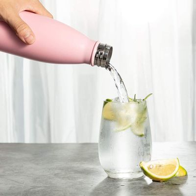 Botella de vacío de acero inoxidable de doble pared de 500 ml para mantener las bebidas calientes o frías