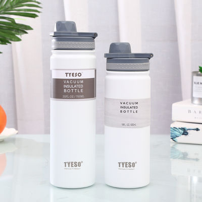 Estilo de diseño deportivo 750ml Taza recta Botella de agua de acero inoxidable con boca ancha