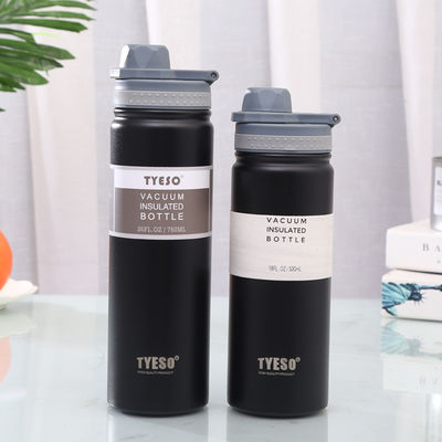 Estilo de diseño deportivo 750ml Taza recta Botella de agua de acero inoxidable con boca ancha