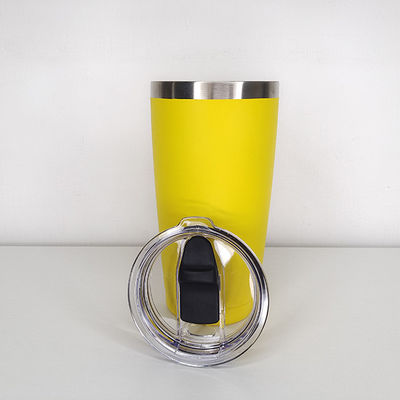 Todas las personas pueden disfrutar de esta taza de viaje de acero inoxidable de 600 ml con paja