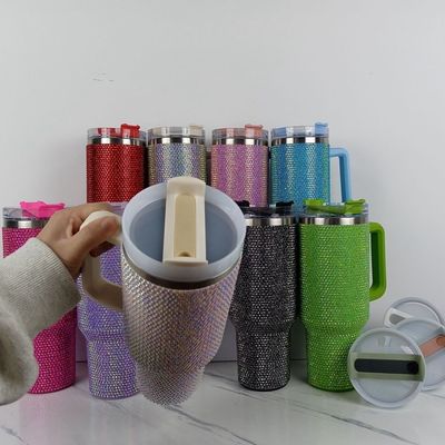 40oz de Rhinestone con tapa de tumbler con mango y paja Construcción de doble pared