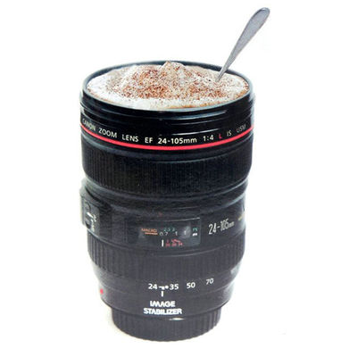 Taza de café de acero inoxidable en forma de lente de cámara para un peso ligero y sostenible