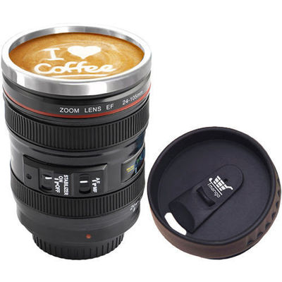 Taza de café de acero inoxidable en forma de lente de cámara para un peso ligero y sostenible