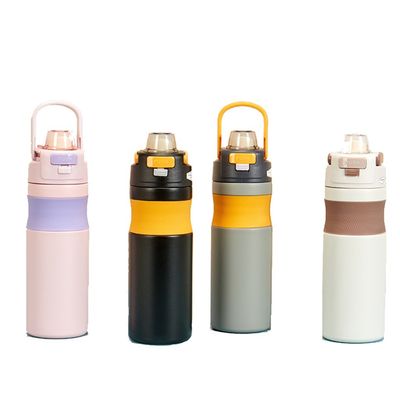 Botella de agua deportiva de acero inoxidable de 580 ml con paja ideal para todas las aventuras al aire libre
