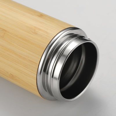 Tipo de metal Acero inoxidable Flasco de bebidas de bambú de madera con tapa de madera