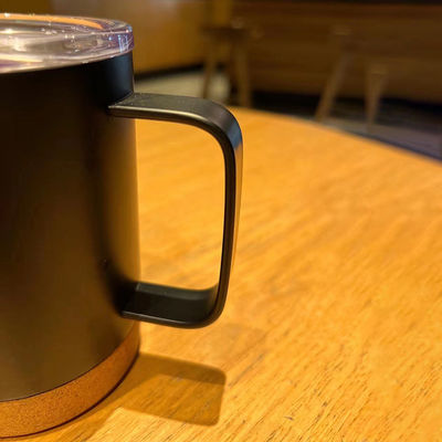 Contemporáneo 16 oz de acero inoxidable recto tumbler de café con fondo de corcho y mango