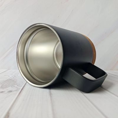 Contemporáneo 16 oz de acero inoxidable recto tumbler de café con fondo de corcho y mango