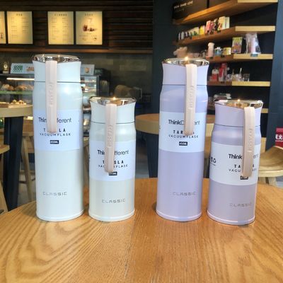 Botella de agua de acero inoxidable aislada de doble pared de 450 ml para bebidas calientes y frías