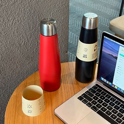 12-24 Horas Performance de aislamiento térmico Botella de agua Coca forma de botella para deportes
