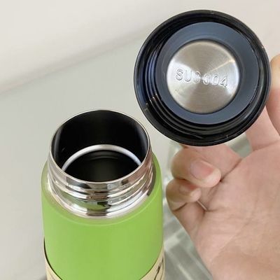 500 ml de botellas de vacío de acero inoxidable en forma de cola para las necesidades de regreso a la escuela