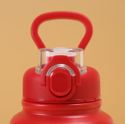 Termos aislados de acero inoxidable de 700 ml con tapa de paja sostenibles y todo en uno