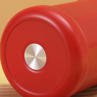 Termos aislados de acero inoxidable de 700 ml con tapa de paja sostenibles y todo en uno
